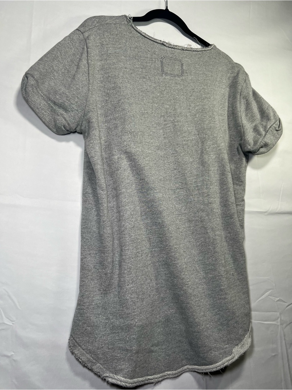 Tigha Men’s Gray Raw Edge Longline Sweatshirt T-Shirt Medium - Picture 9 of 9